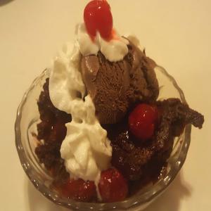 Chocolate-Cherry Cobbler_image