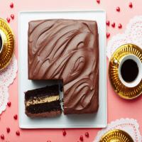 Chocolate Caramel-Creme Candy Cake_image