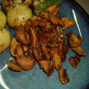 Balsamic Chicken With Mushrooms image