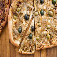 Onion Tart With Bacon or Olives_image
