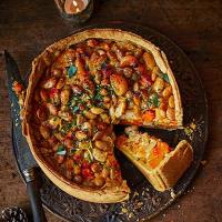 Squash, winter herb & crispy butter bean pie_image