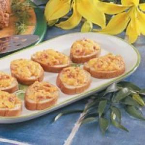 Cheddar Bacon Toasts_image
