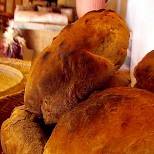Boule Shaped Loaves of Bread: Pan De Horno_image
