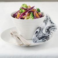 Crunchy detox salad image