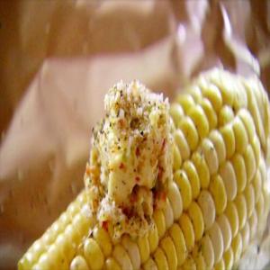 Grilled Corn with Bell Pepper Butter_image