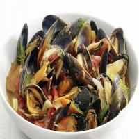 Steamed Mussels with Fennel & Tomato Recipe - (4.7/5) image