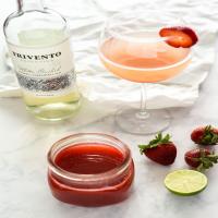 Strawberry Lime Bellini Recipe_image