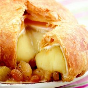 Caramelized Onions and Apples with Brie image