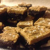 Fudge Brownies with Salted Caramel Buttercream_image