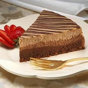 Hershey®'s Special Dark® Chocolate Layered Cheesecake_image
