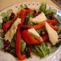 Brie and Roasted Red Pepper Salad_image