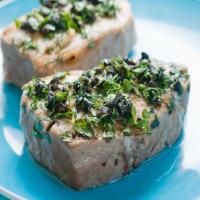 Grilled Tuna With Herbs and Olives_image