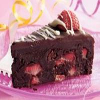 Fudge Strawberry Truffle Cake_image