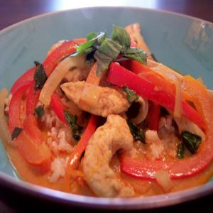 Red Curry Chicken With Basil_image