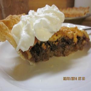 Cashew Pie with Chocolate image