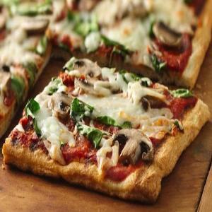 Grilled Spinach and Mushroom Pizza_image
