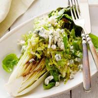 Grilled Romaine Salad with Blue Cheese_image