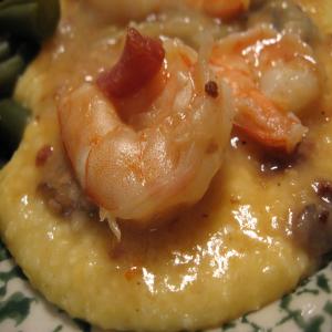 Shrimp and Cheese Grits image