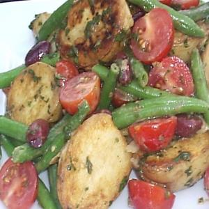 Grilled Baby New Potato Salad With French Green Beans and Mint ( image
