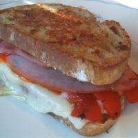 Grilled Roasted Red Pepper and Ham Sandwich_image