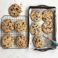 Chewy chocolate chip cookies image