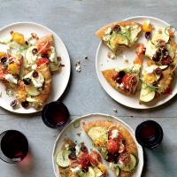 Zucchini and Tomato Pita Pizzas_image