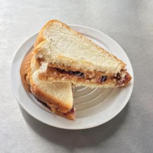 Classic PB&J Sandwich Recipe - (4.7/5)_image