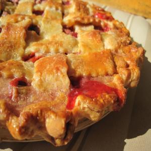Strawberry-Rhubarb Pie image
