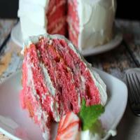 Moist Strawberry Cake_image