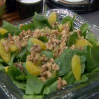 Spinach and Walnut Salad with Thyme Vinaigrette_image