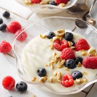 Berries with Ricotta Cream image