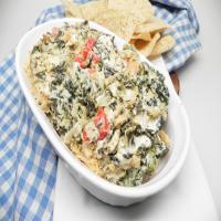 Skinny Spinach and Artichoke Dip image