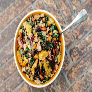 Sourdough Stuffing With Kale, Dates and Turkey Sausage_image