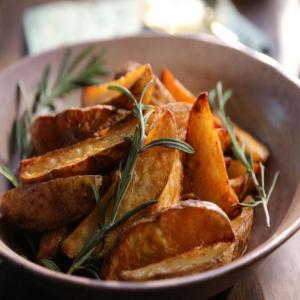 Garlic and Rosemary Oven Fries_image