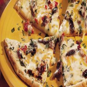 Sun-Dried Tomato and Herb Pizza_image