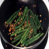 Green Beans with Walnut Gremolata_image