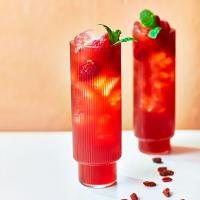 Goji berry & raspberry cooler image