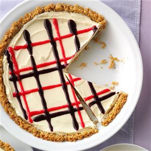 Red, White and Blueberry Ice Cream Pie with Granola Crust Recipe_image