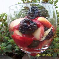 Peach and Blackberry Parfait With Raspberry Coulis_image