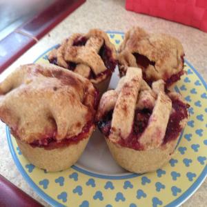 Mini Berry Pies_image