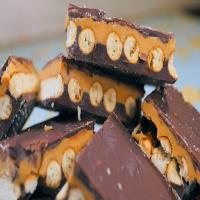 Chocolate Peanut Butter Pretzel Bars Recipe - (4.5/5)_image