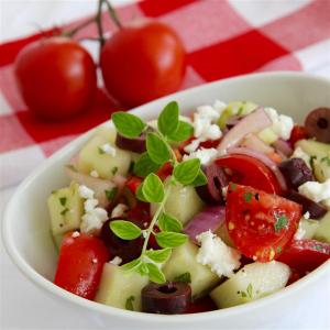 Good for You Greek Salad_image