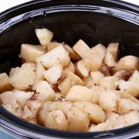 Slow Cooker Mashed Potatoes Recipe by Tasty image