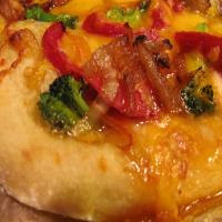 Thai Chicken Pizza With Sweet Chili Sauce_image