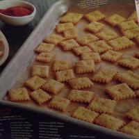 Cheddar Cheese Snack Crackers_image