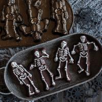 Skeleton Brownie Cakelets_image