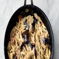 Jamie Oliver's 5-Ingredient Garlic Mushroom Pasta_image