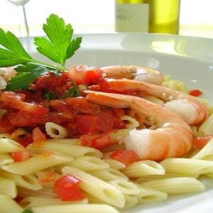 Penne With Shrimp and Spicy Tomato Sauce_image
