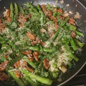 Asparagus with Pecans and Parm_image