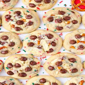 Santa's Trash Cookies Recipe - (3.5/5)_image